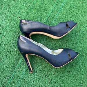 Alfani blue deep toe shoes